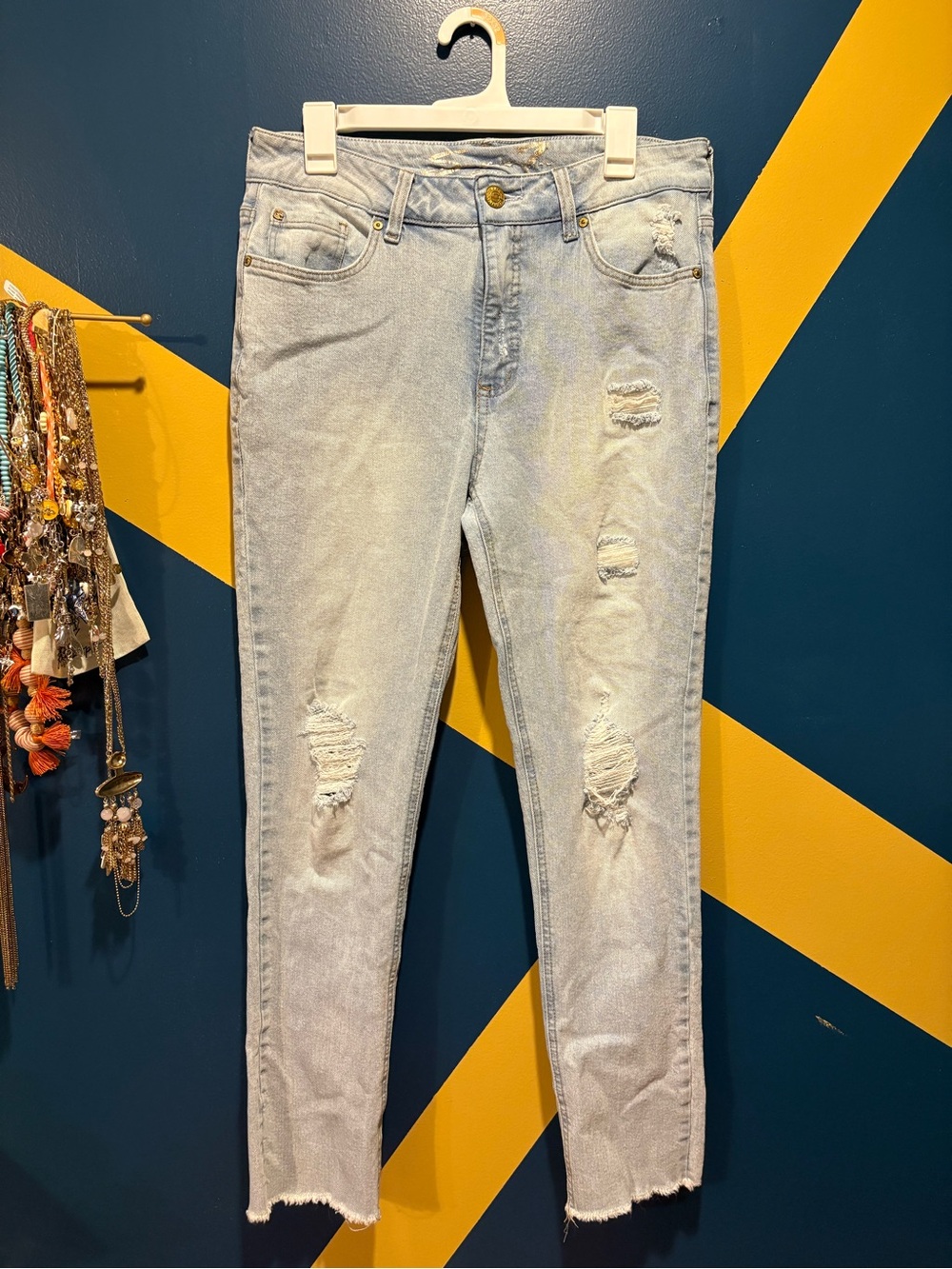 Seven7 Light Wash Distressed Weekend Slim Fit High Rise Jeans EUC